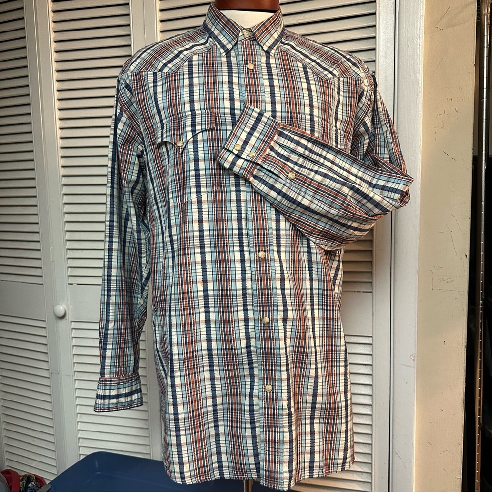 LUCCHESE  Size LARGE Long Sleeve SNAP Front